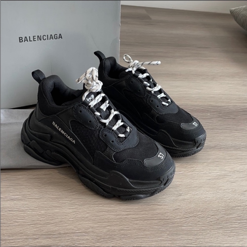 Balenciaga, triple S size 37 sneaker